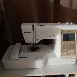 Brother SE625 Sewing & Embroidery 