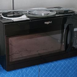 ✨️🔆"Whirlpool"🔆✨️ Black Microwave in Perfect Condition  
