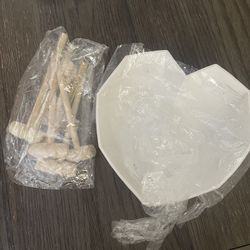 Breakable Heart Mold With Hammers Included