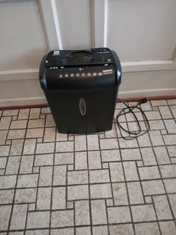 Pen + Gear Office Paper Shredder 