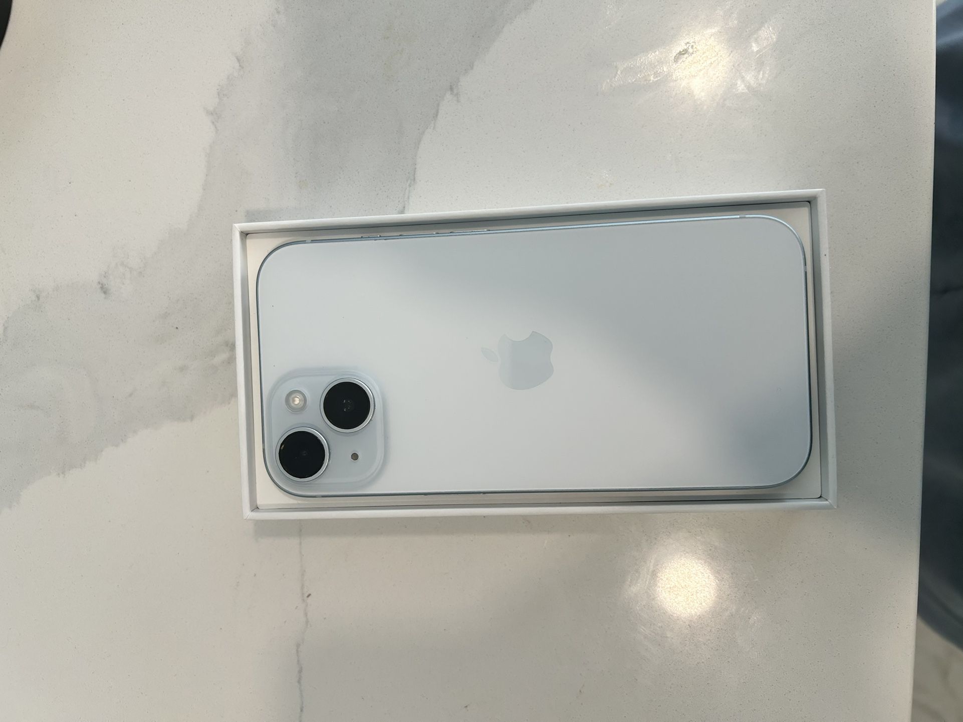 Apple iPhone 15 128GB Boost Mobile (Locked)