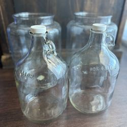 1 Gallon & 2.5 Gallon Glass Containers