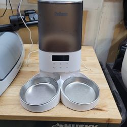 Pet Feeder