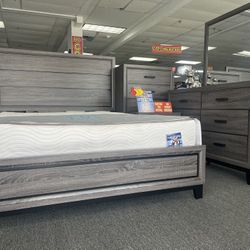Queen Bedroom Set 50% Of 70% Off Retail Furniture Warehouse Liquidation Sale Going On Now!! Queen, Bed, Nightstand, Dresser, Mirror $799