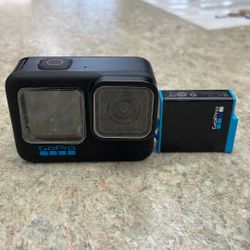 GoPro 10 Black With 2 Batteries (70498409)