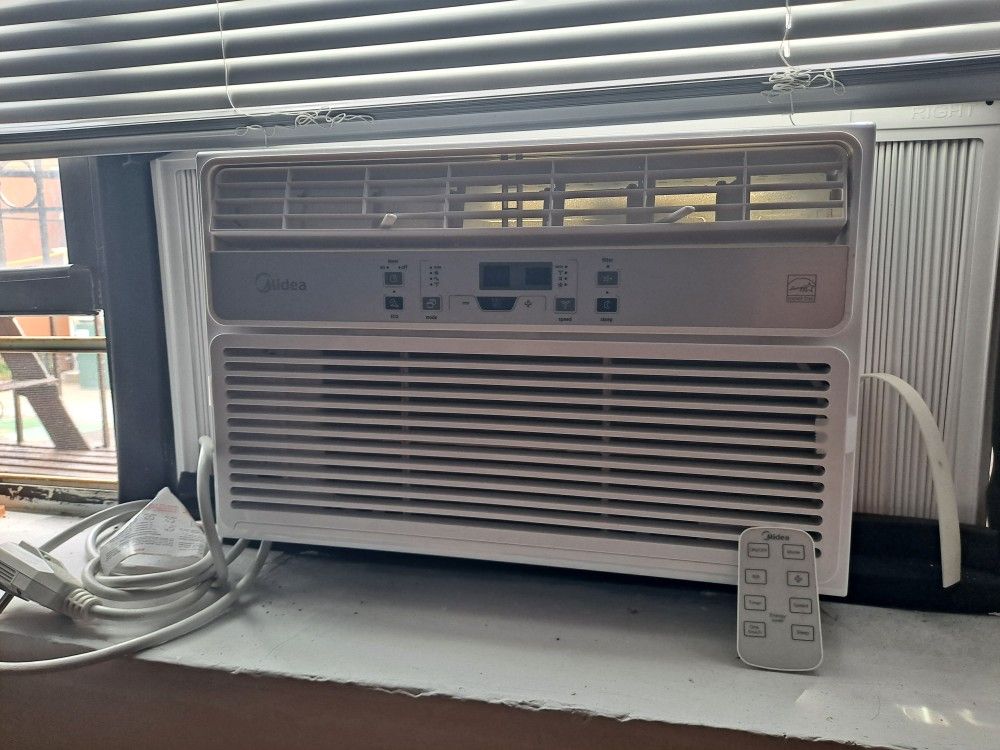 Midea 6,000 BTU EasyCool Window Air Conditioner, Cool With Remote