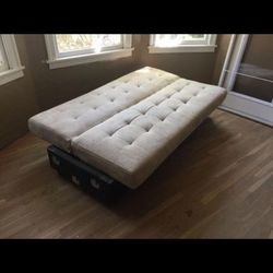 Futon Bed couch in great condition
