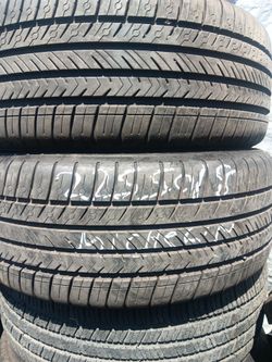 Vendo 2 Llantas Usadas 225 50 18 Michelin