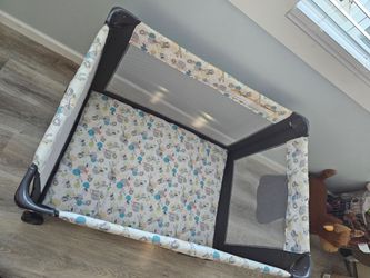 Graco pack play playard