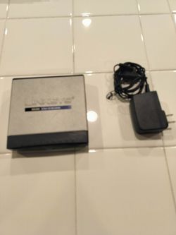 Linksys SD208 8-Port 10/100 Network Switch with Power Adapter