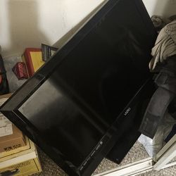 VIZIO 32" Television