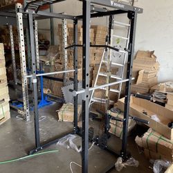 Brand New Power Cage Combo With Lat Pull And Lower Row Attachment 