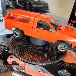 Brand new redcat racing Nissan hardbody RC lowrider dancing bed