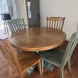 Kitchen Table & Chairs