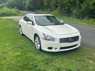 2010 Nissan maxima sv