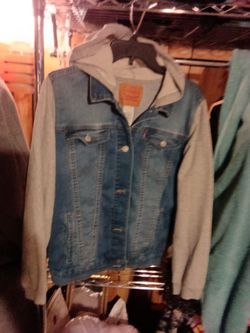 Women's Levi's jacket