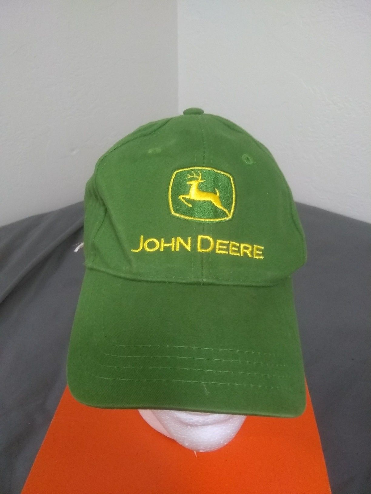 JOHN DEERE NOTHING RUNS LIKE A DEERE ADJUSTABLE HAT
