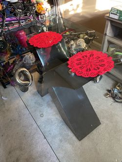 Glass dining room table +4 black leather chairs and chair dressing