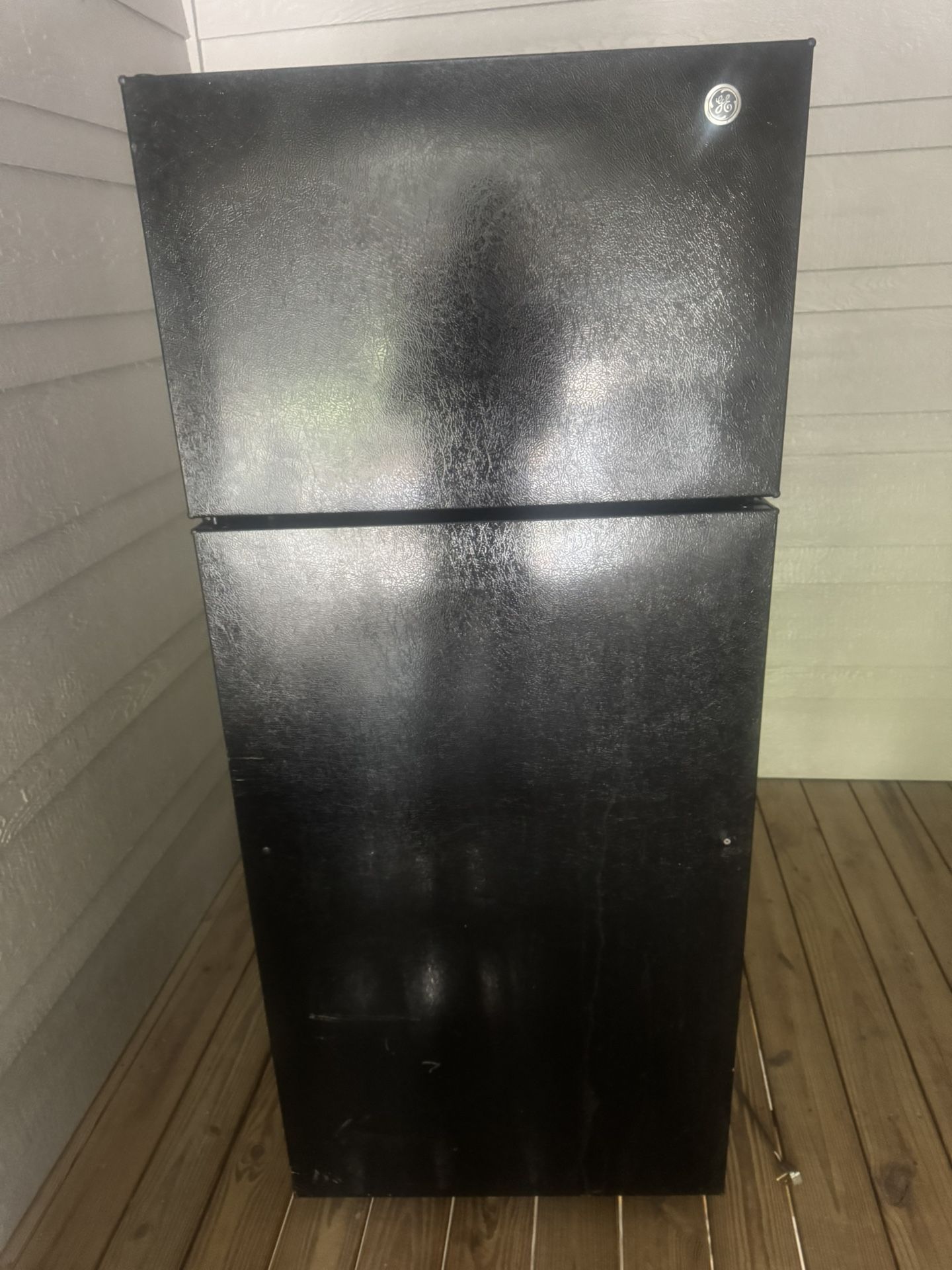 Refrigerator (GE)
