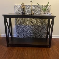 Consolé Table With 2 Lamps Included For Sale Negotiable Price 