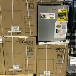 GALANZ Mini Fridge 2.7 