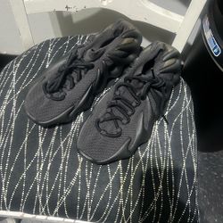 YEEZY 450 Size 10
