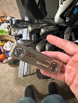Golf clubs / putters / driver