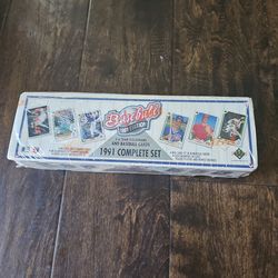 1991 edition. 3D theme hologram and baseball cart.