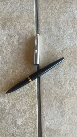 Vintage Parker Fountain Pen Black w Silver & Gold Trim