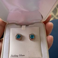 Earings And Necklace Set