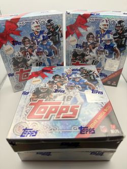 Topps 2026 NFL Holiday Mega Box – 4 Available