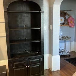  Black Entertainment/Bookshelves