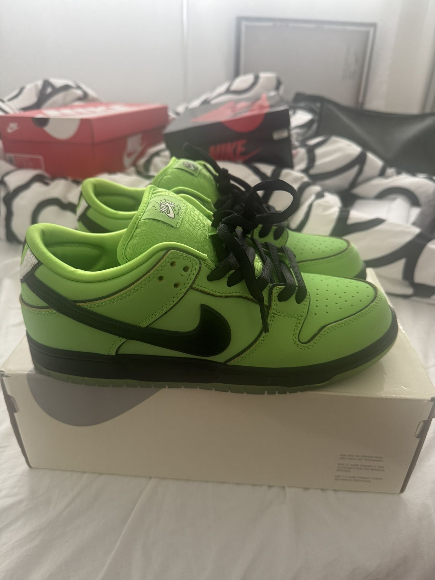 Nike SB Powerpuff Buttercup Size 9