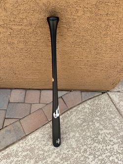 Nick Hundley 34in wood bat