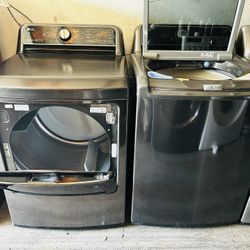LG.  WASHER AND GAS DRYER 