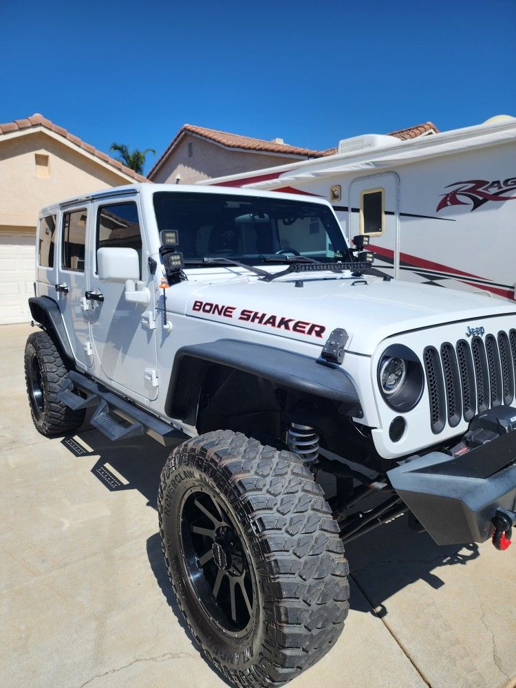 2011 Jeep Wrangler Sahara 