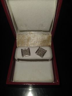 White Gold Diamond ER