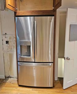 GE Profile 27.7 cu Ft. Fingerprint Resistant Refrigerator