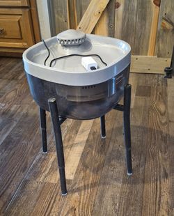 Water fountain for dogs
