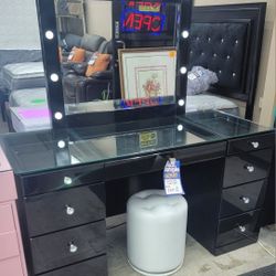 New Vanity Desk With Lights Sample Floor Only $700