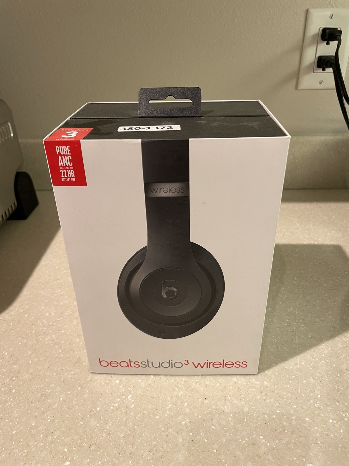 brand new NBA & Jack Daniels Black Beats By Dre Studio 3 Wireless.