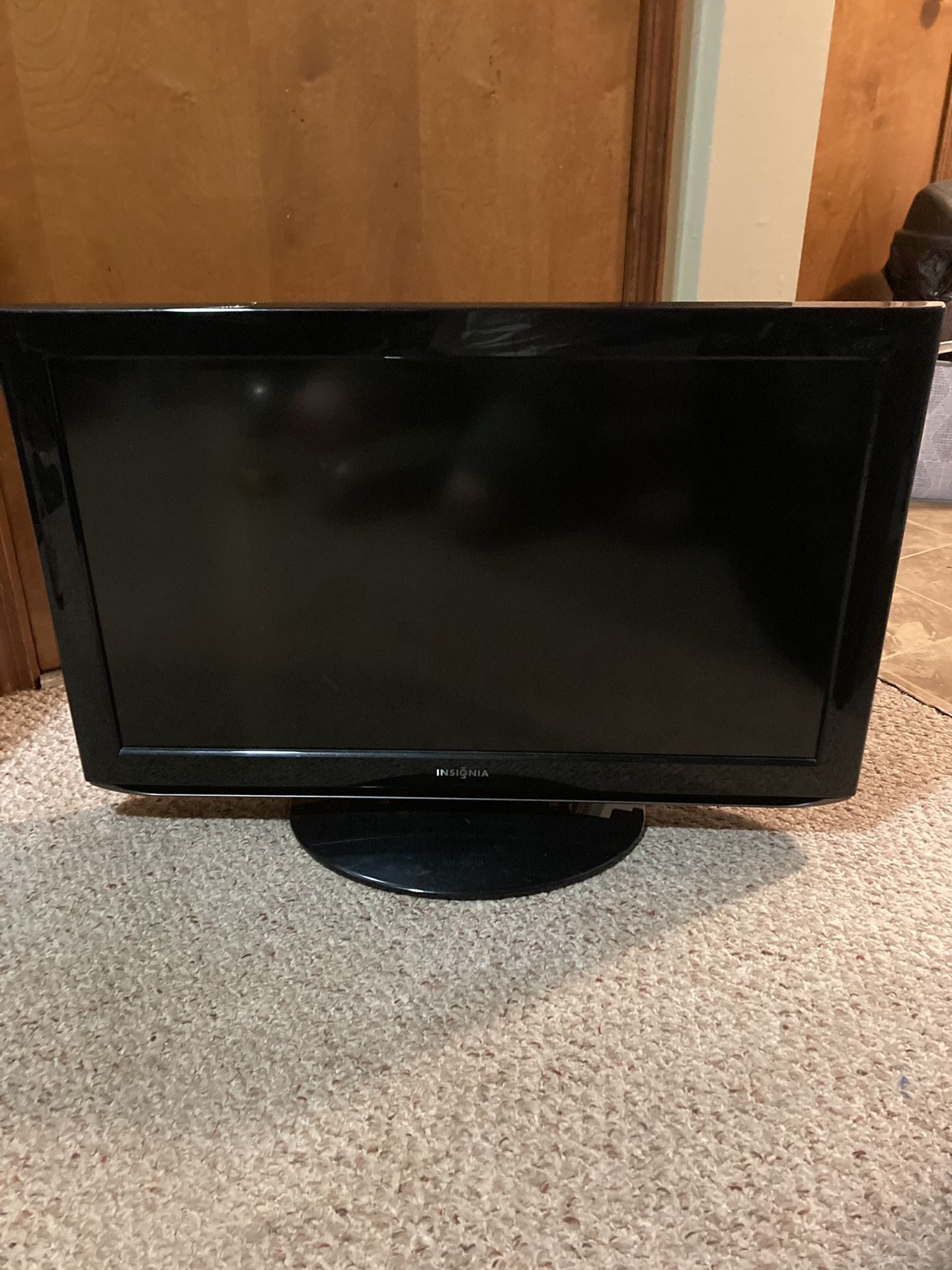 32 Inch Insignia TV