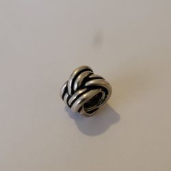 Pandora Forget Me Knott Retire Charm