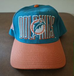 MIAMI DOLPHINS DAN MARINO VINTAGE NFL FOOTBALL 🏈 SNAPBACK CAP  / HAT  👒  HARD TO FIND