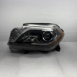 13-16 Mercedes Benz GL 350, 450 Driver Side LT Xenon Headlight OEM 