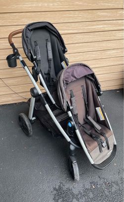 Modes Nest2Grow DLX Double Stroller