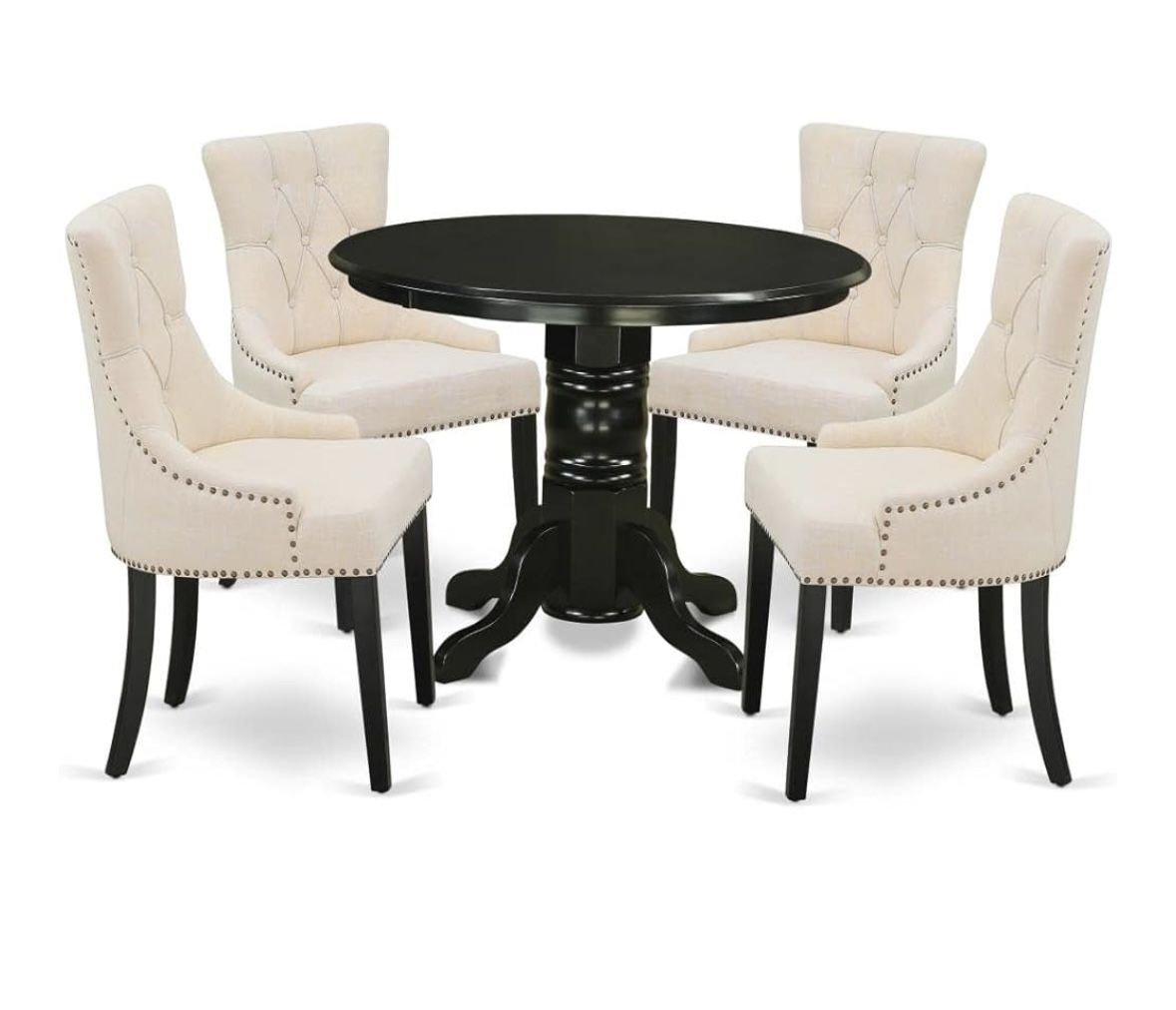 5 Piece Dining Room Table with Covers