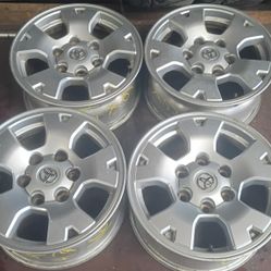Rines Toyota 6 X 4.75 lug pattern 
Rim size 16 x 7