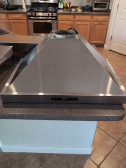 Stainless steel range hood