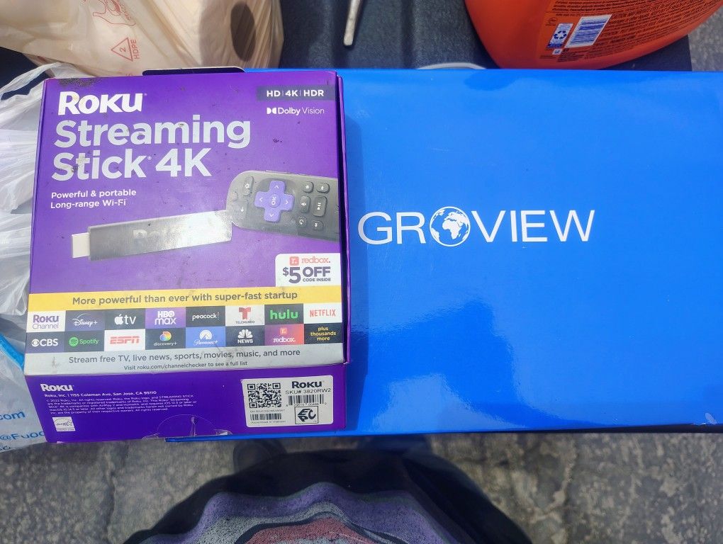Projector & Roku Stick